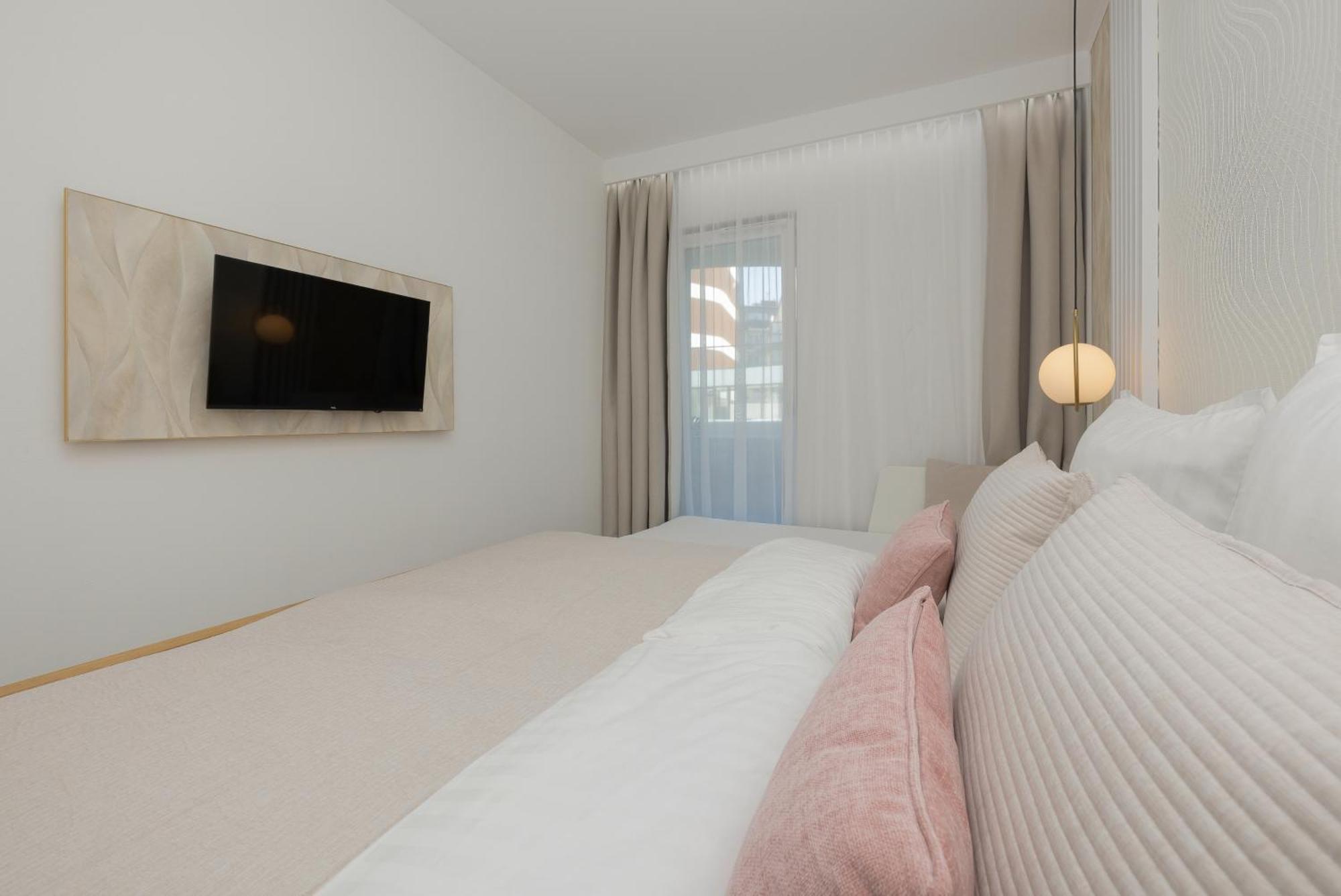 Baltic Waves Resort Apartment A012 Free Parking Miedzyzdroje Ngoại thất bức ảnh